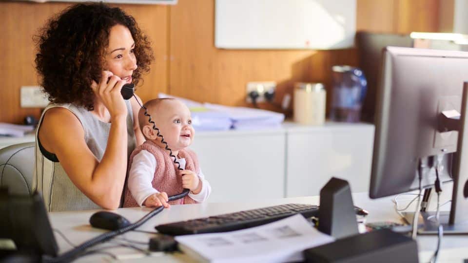 חזרת לעבודה אחרי לידה אולי מגיע לך פטור ממס הכנסה