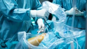 מנתח אורטופדי